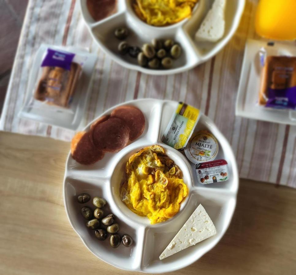 Hotel Iliria Canaj Dış mekan fotoğraf