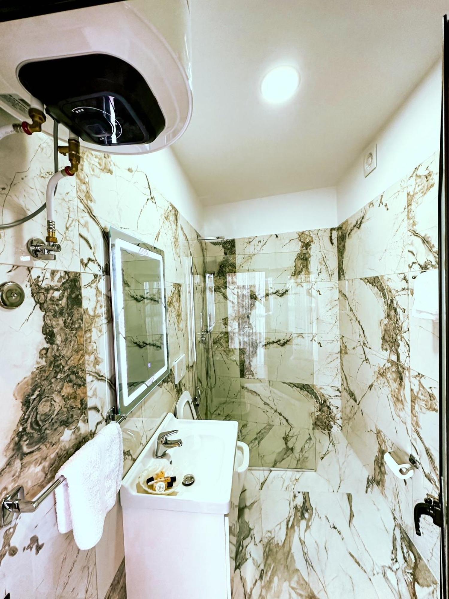 Hotel Iliria Canaj Dış mekan fotoğraf